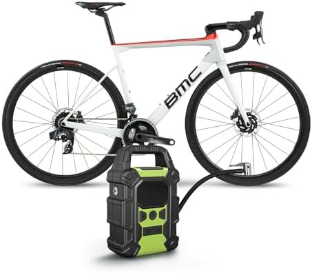 Black and Green Wireless Car Tire Inflator — photo 4